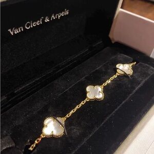Van Cleef & Arpels Alhambra Vintage Bracelet - White Onyx (Full Set)